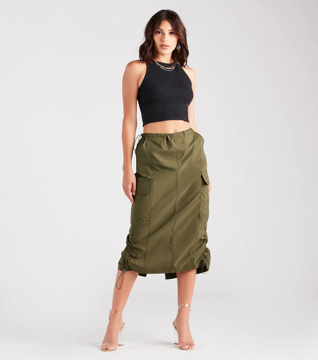 Zij is een Trendsetter Nylon Parachute Midi Rok