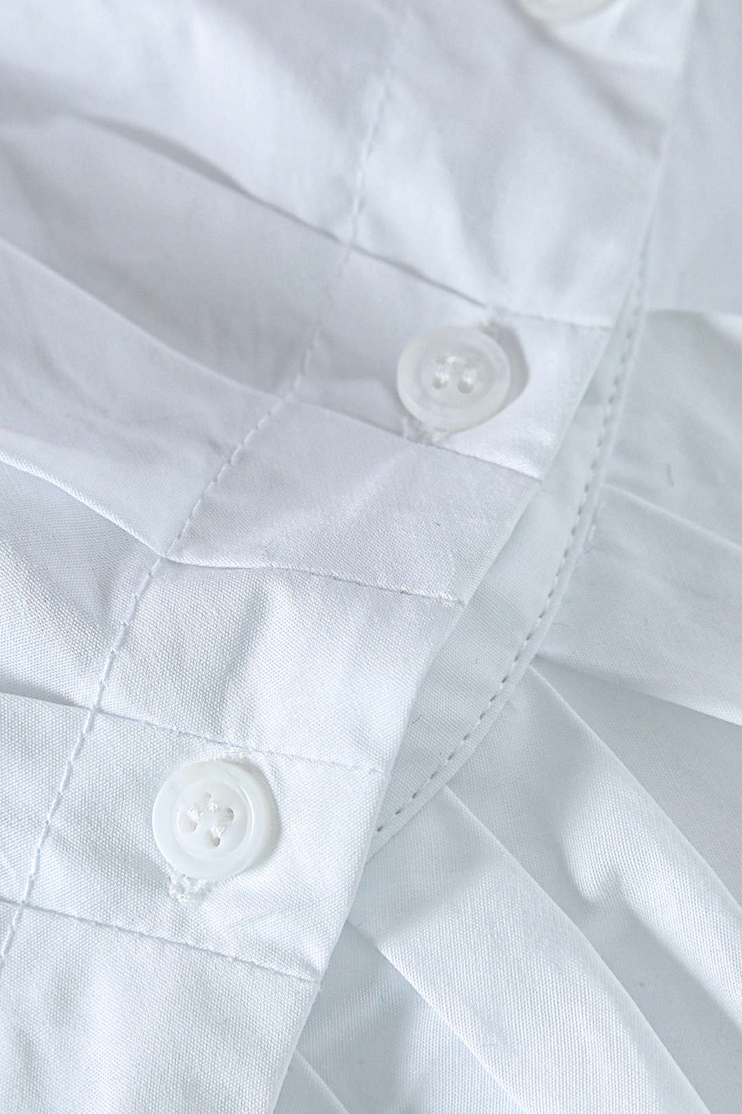 Winifred - Chique Asymmetrische Hem Vrouwen Plissé Shirt