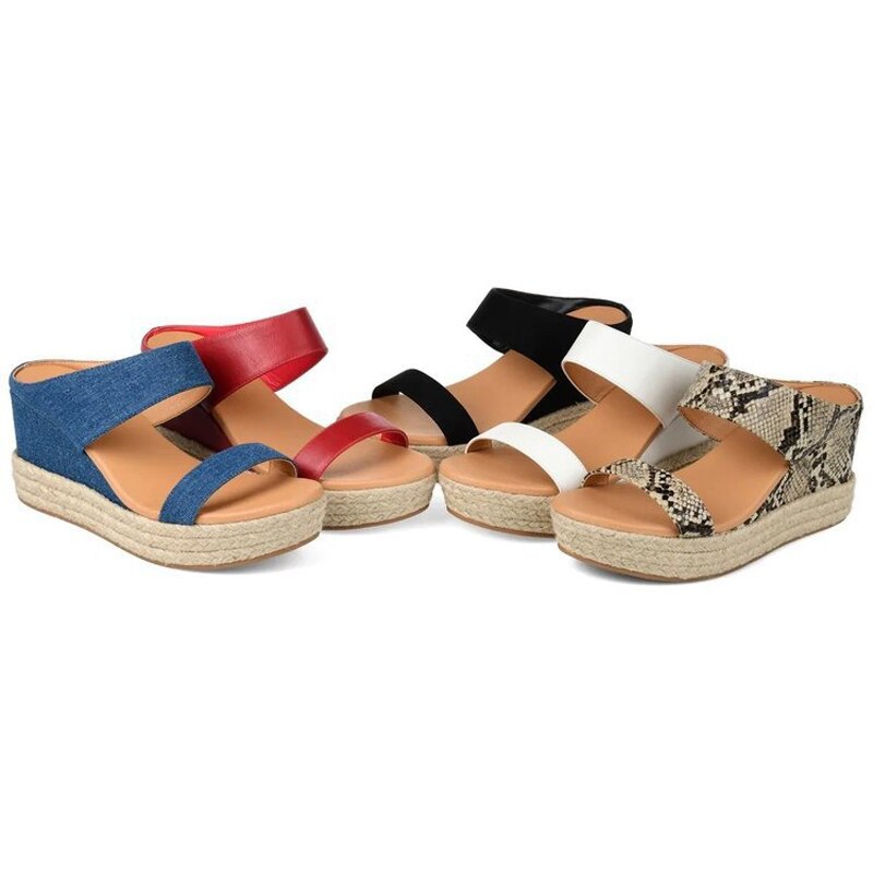 Zomer dames sandalen op een platform