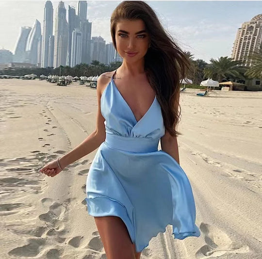 Zwevende Cocktailjurk met V-hals