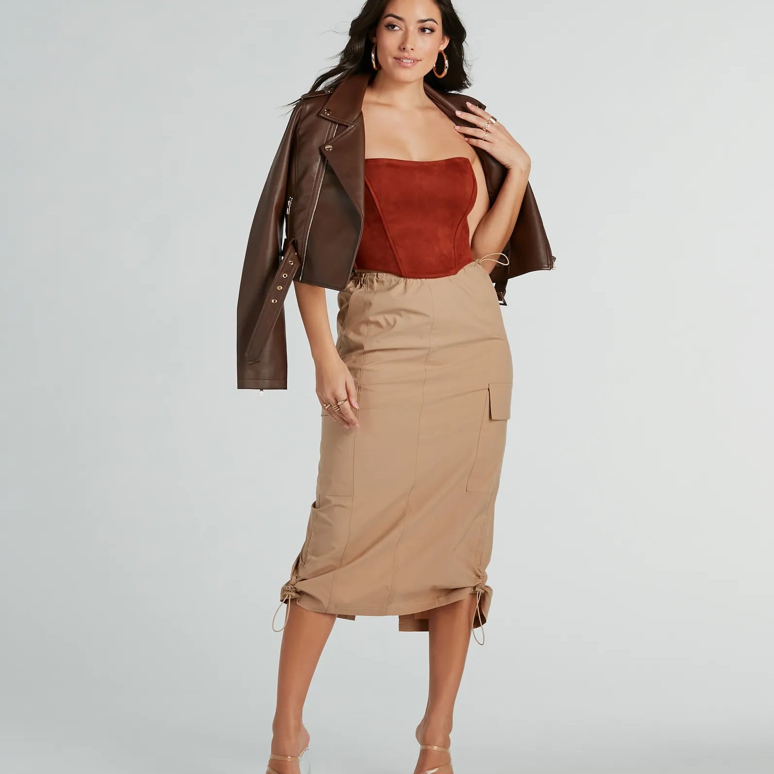 Zij is een Trendsetter Nylon Parachute Midi Rok