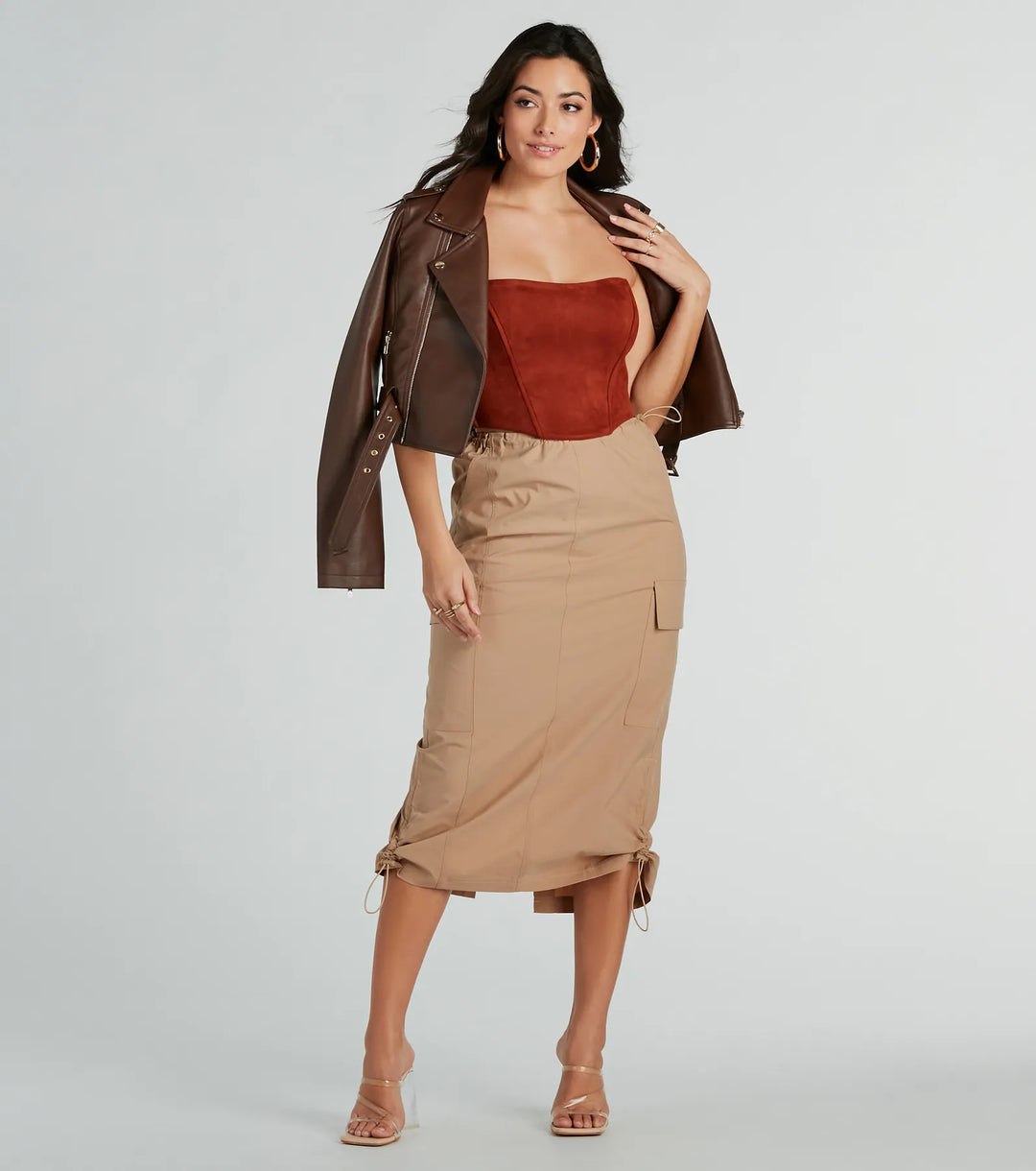 Zij is een Trendsetter Nylon Parachute Midi Rok