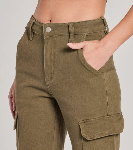 Casual ontmoet stijlvol hoge taille cargobroek met rechte pijpen