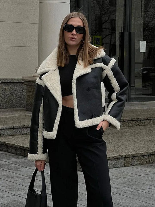 Dames Korte Oversized Winterjas met Contrasterende Afwerking | Modieuze Statement Jas