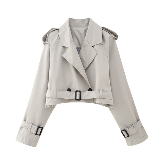 Heidi | Kurzer Trenchcoat | Zeitlose Eleganz und Moderner Chic
