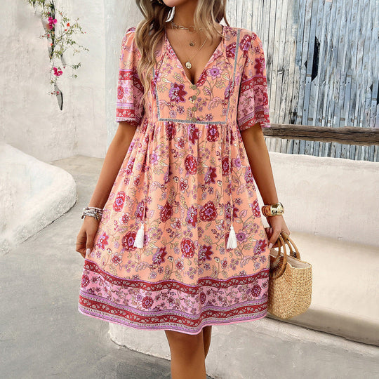 Zomerse damesjurk van viscose met etnisch patroon