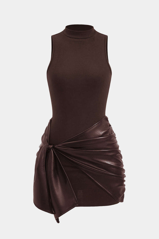 Knoop Voorkant Mouwloze Mini Jurk – Edgy en Elegant in Eén Look