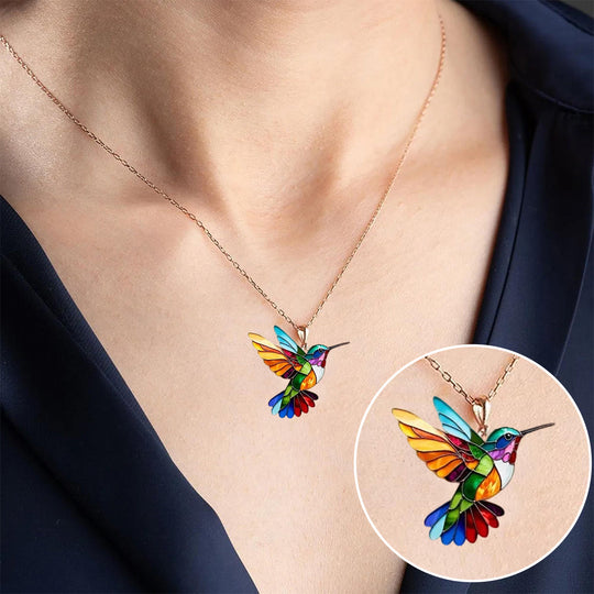 Kleurrijke Kolibrie Ketting – Een Symbool van Vrijheid en Hoop