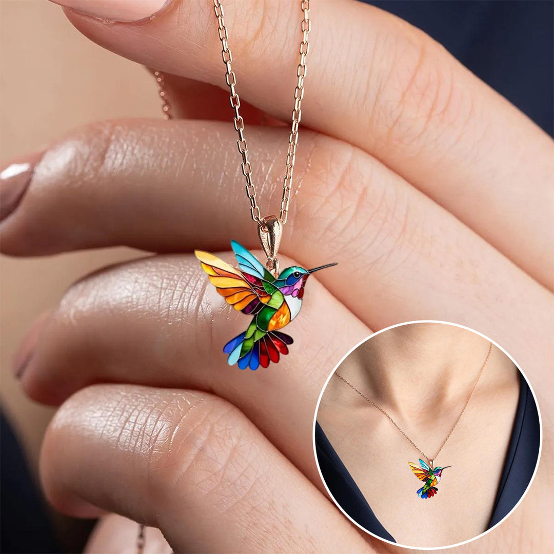 Kleurrijke Kolibrie Ketting – Een Symbool van Vrijheid en Hoop