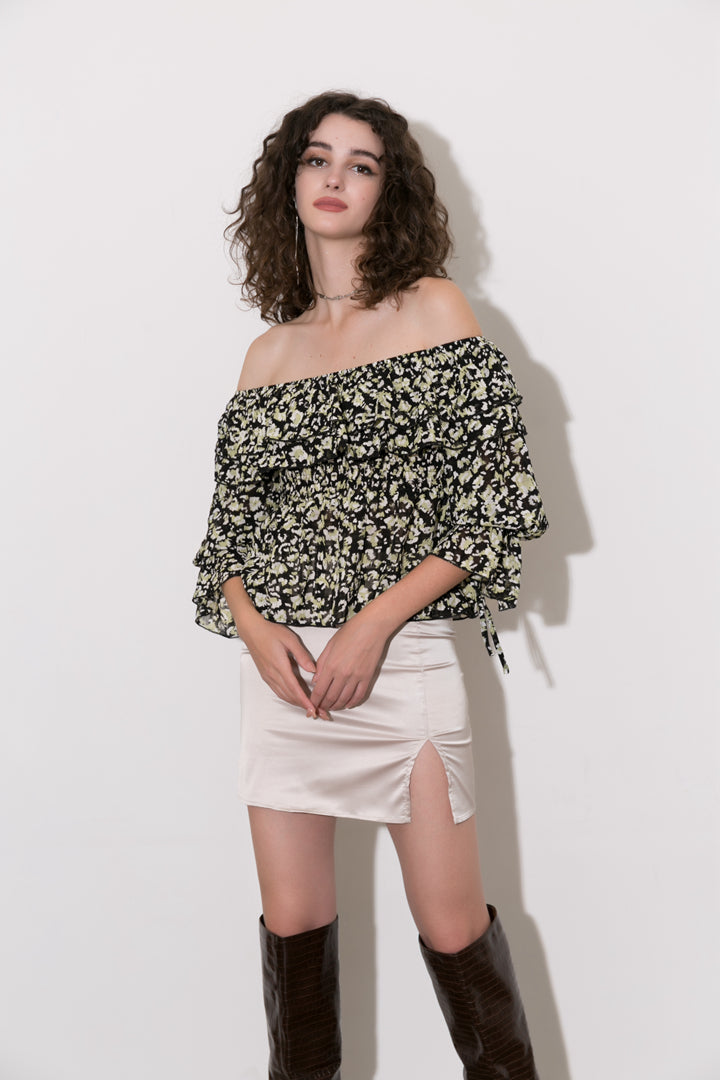 Sophia - Chic en Luchtige Chiffon Off Shoulder Peplum Top