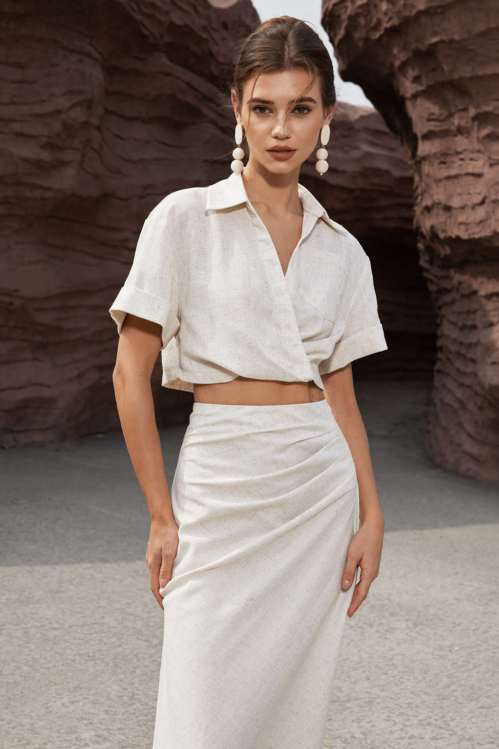 Elegante Linnen Crop Top met Kruisdetail – Stijlvol & Verfijnd voor Elke Gelegenheid