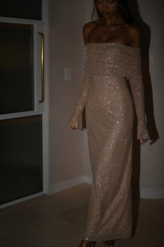 Luxe Off-Shoulder Maxi-jurk met Rhinestones – Elegant en Verfijnd