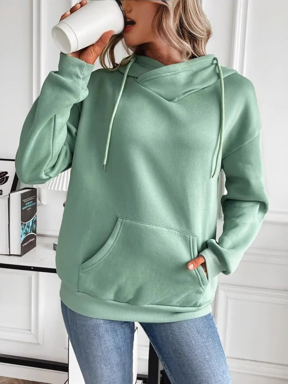 Trekkoord Lange Mouwen Hoodie met Kangoeroezak | Casual Comfort Hoodie