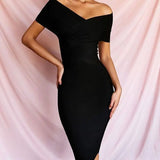 Elegante pencil jurk met blote schouders