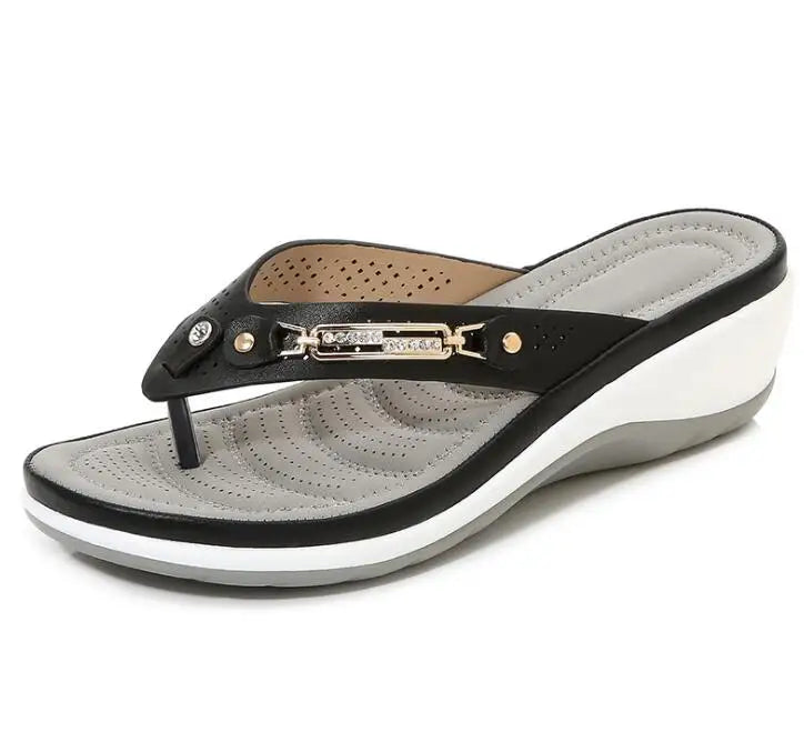 Elegante dames sandalen met hak en decoratieve details