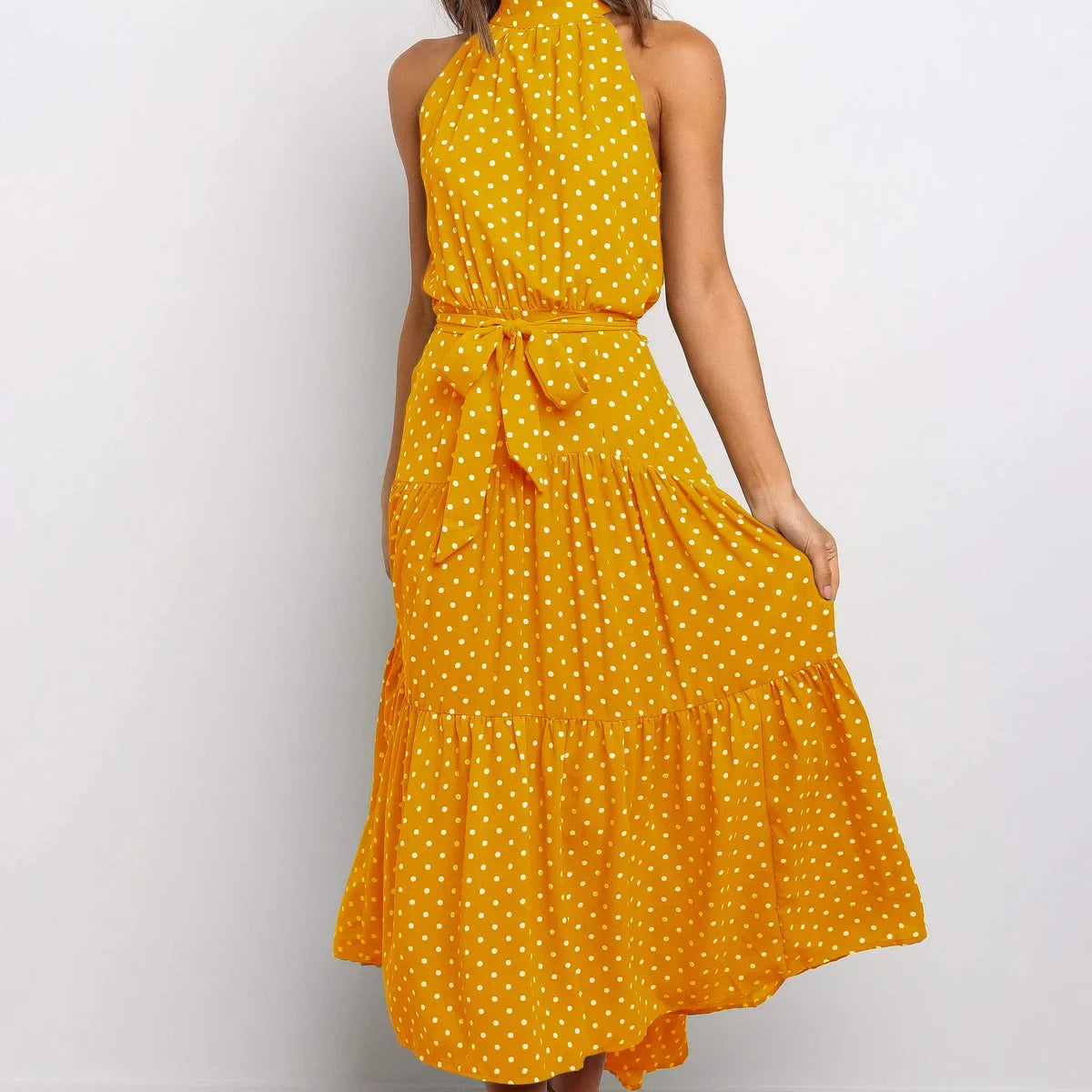 Elegante Midi Jurk met Stipjes en Halsband
