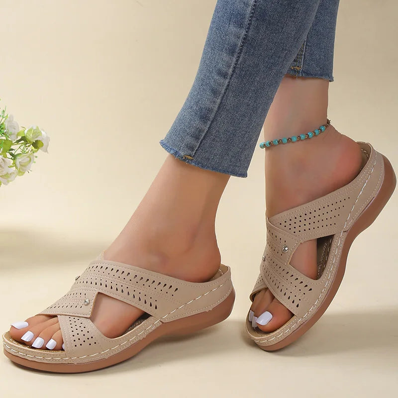 Dames Orthopedische Sandalen met Perforatie en Kruisende Bandjes