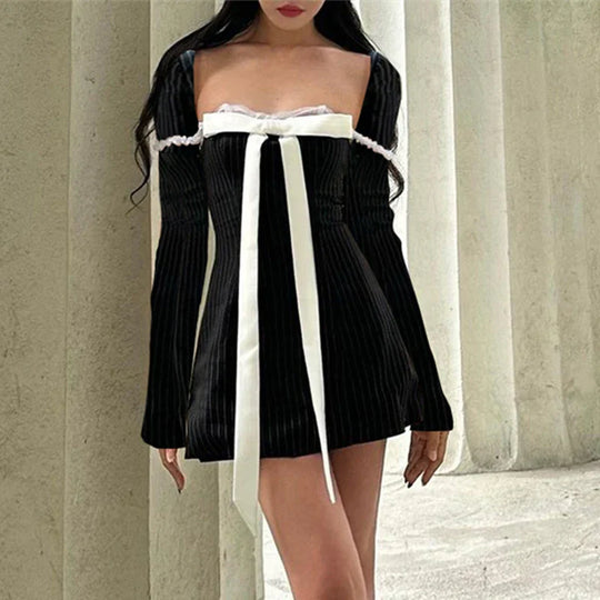 Mini-jurk met Lange Mouwen en Decoratieve Strik