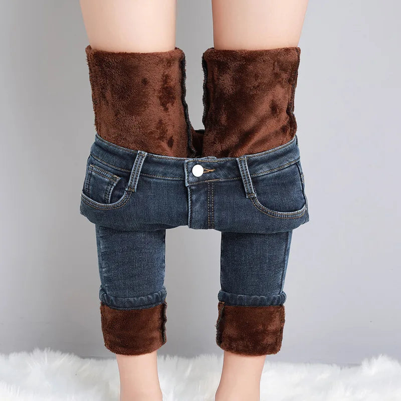 Dames verwarmde jeans voor de winter
