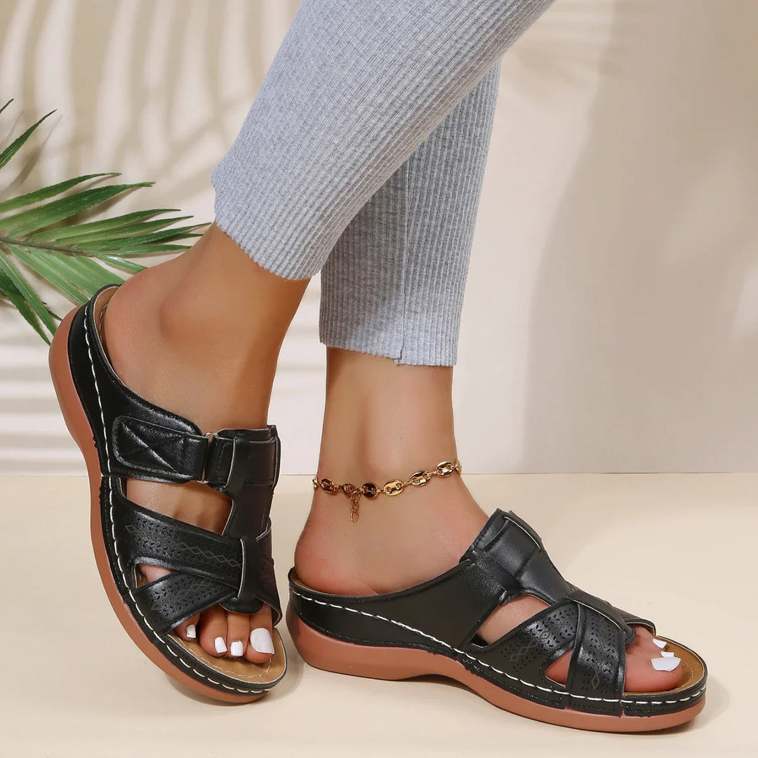 Comfortabele orthopedische dames sandalen met verstelbare banden