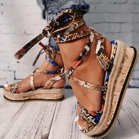 Dames Sandalen op Platform met Gevlochten Zool en Vetersluiting