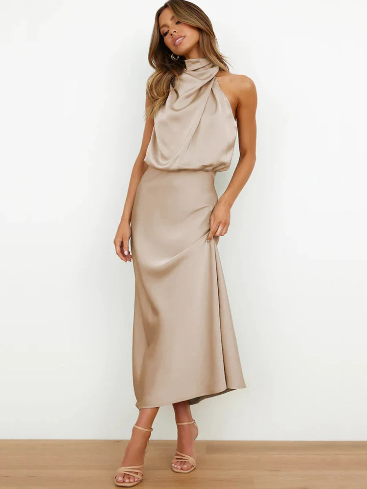 Elegante satijnen midi-jurk met asymmetrische halslijn