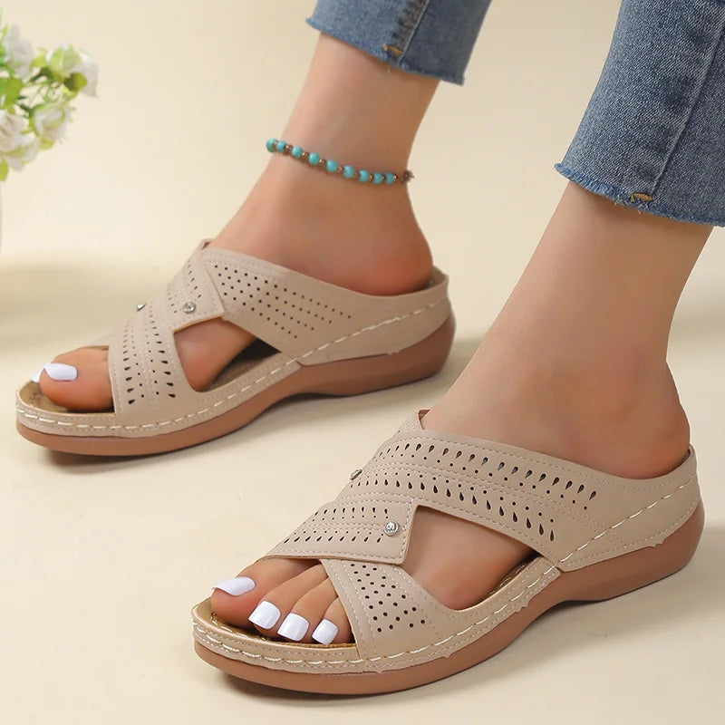 Dames Orthopedische Sandalen met Perforatie en Kruisende Bandjes