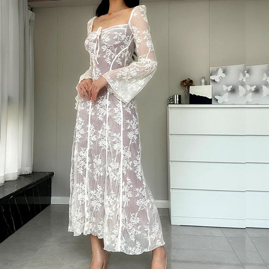 Elegante kanten midi-jurk met lange mouwen