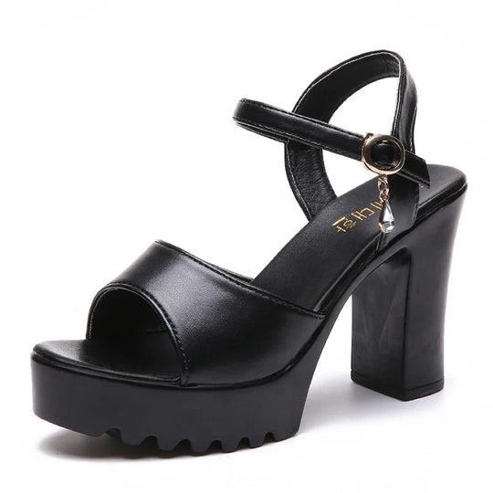 Elegante dames sandalen met hoge hak en decoratieve gesp