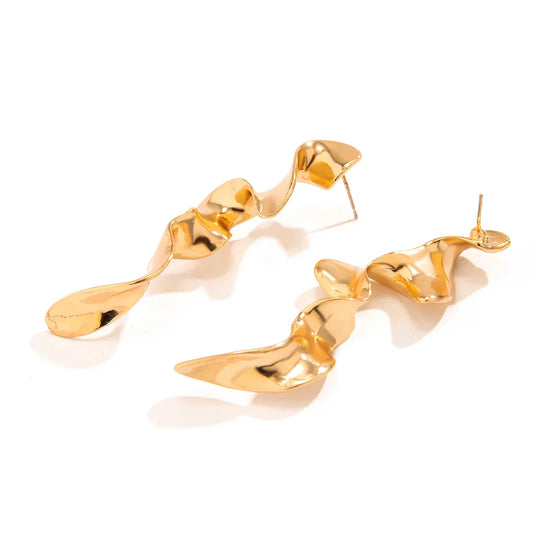 Annelou | Elegante Golvende Hangende Oorbellen voor Vrouwen