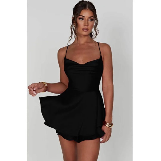 Fijne mini-jurk met open rug en ruffles