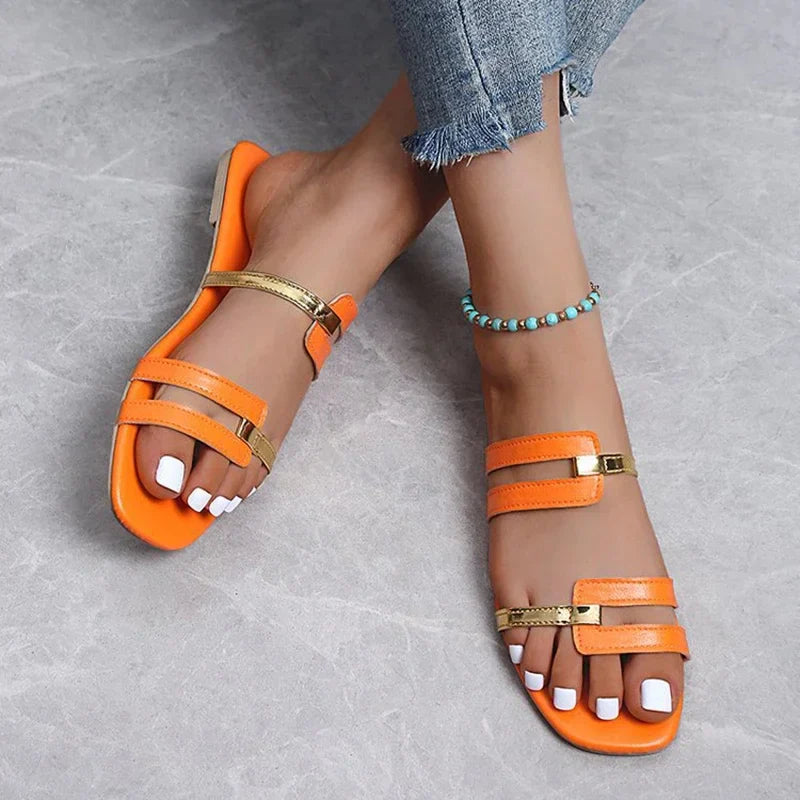 Stijlvolle dames sandalen met metalen gespen