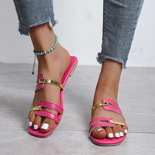 Stijlvolle dames sandalen met metalen gespen
