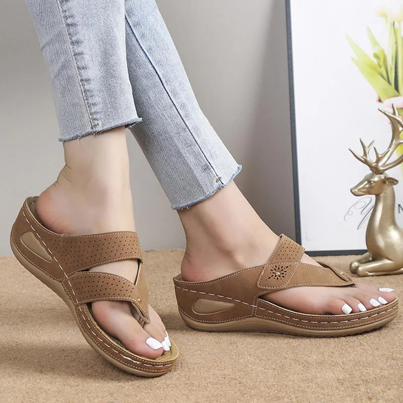 Dames Orthopedische Sandalen met Kruisende Bandjes en Perforatie