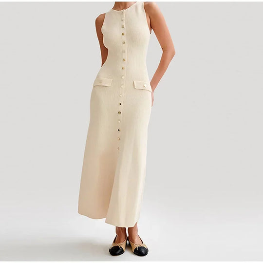Mouwloze midi gebreide jurk met knopen
