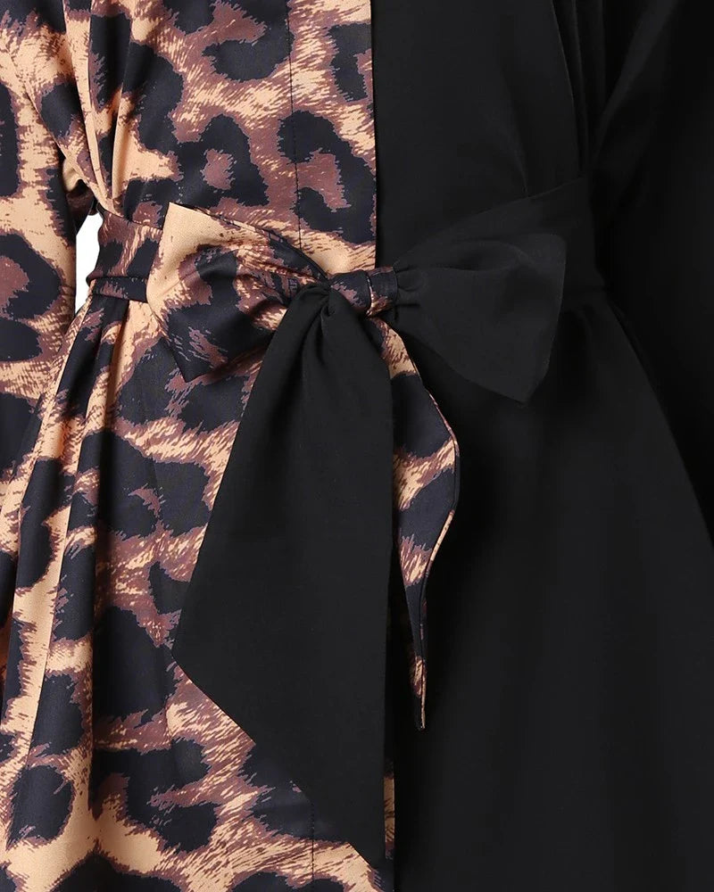 Modieuze Mini-jurk met Panterprint Accent