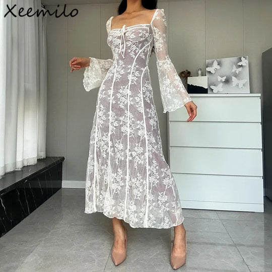 Elegante kanten midi-jurk met lange mouwen