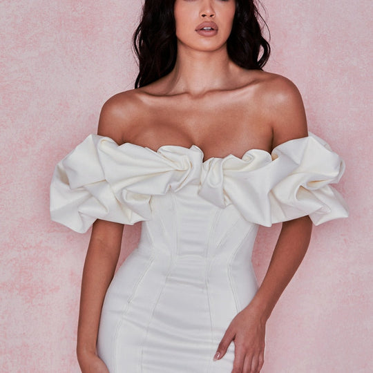 Jurk met Bardot Dekolleté en Puff Mouwen