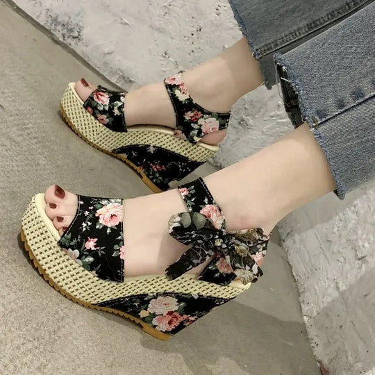 Dames Sandalen met Sleehak en Kant en Veters