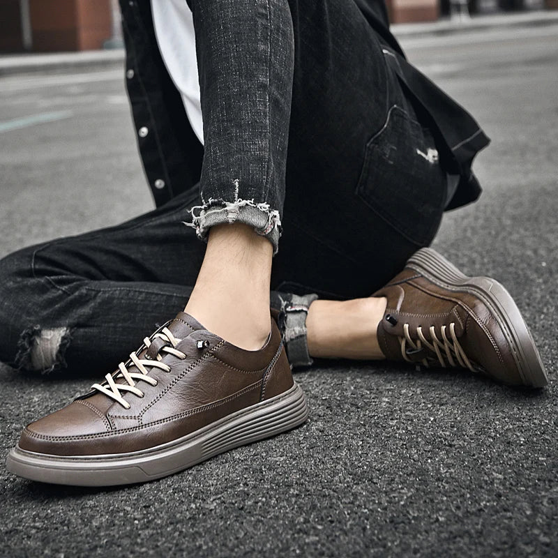 Heren Lage Sneakers met Tonale Stiksels en Vetersluiting