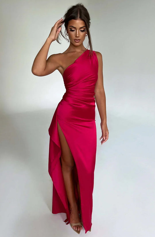 Satijnen One-Shoulder Avondjurk met Split – Elegant & Verleidelijk