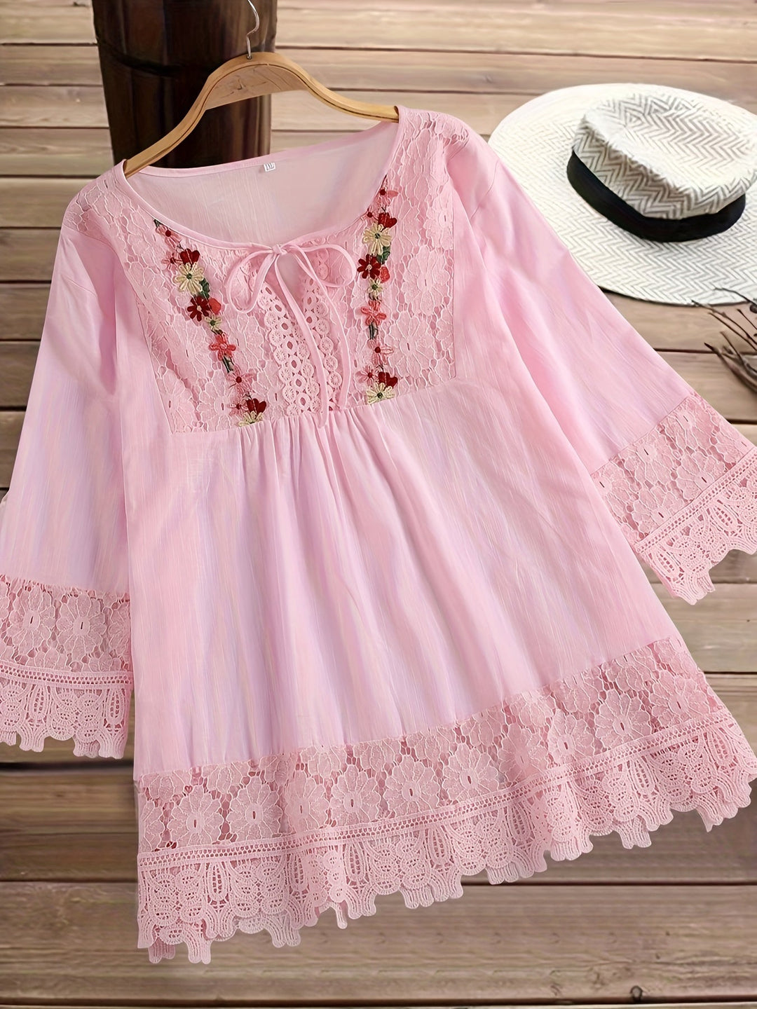 Monique | Elegant Lace Blouse