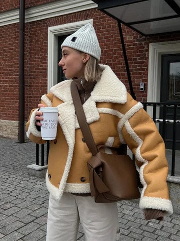 Dames Korte Oversized Winterjas met Contrasterende Afwerking | Modieuze Statement Jas