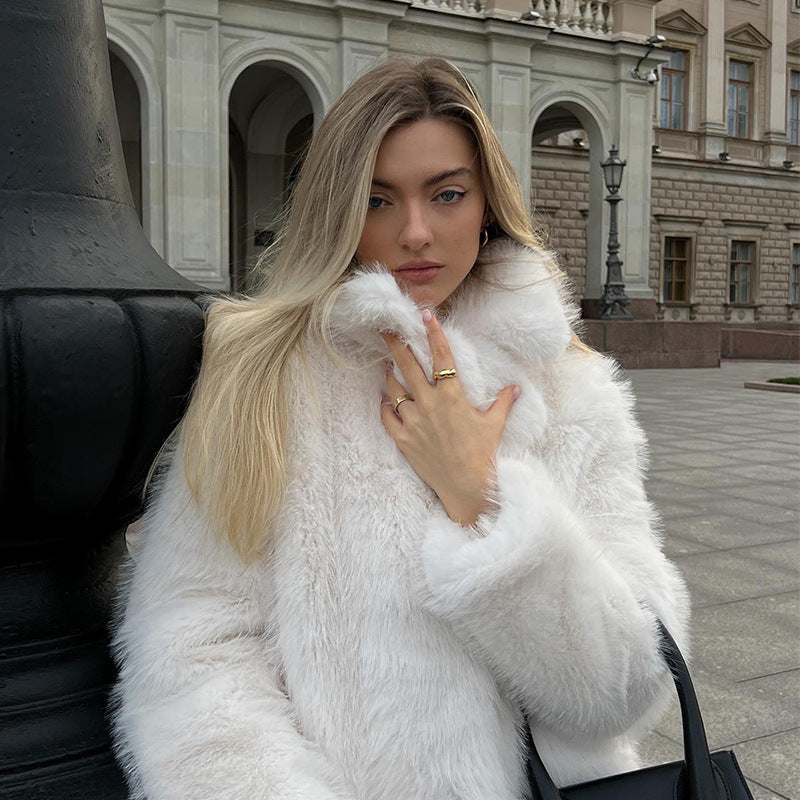 Dames Faux Bont Korte Jas | Zachte Emmeline Modejas | Oversized Winterjas met Comfortabele Pasvorm