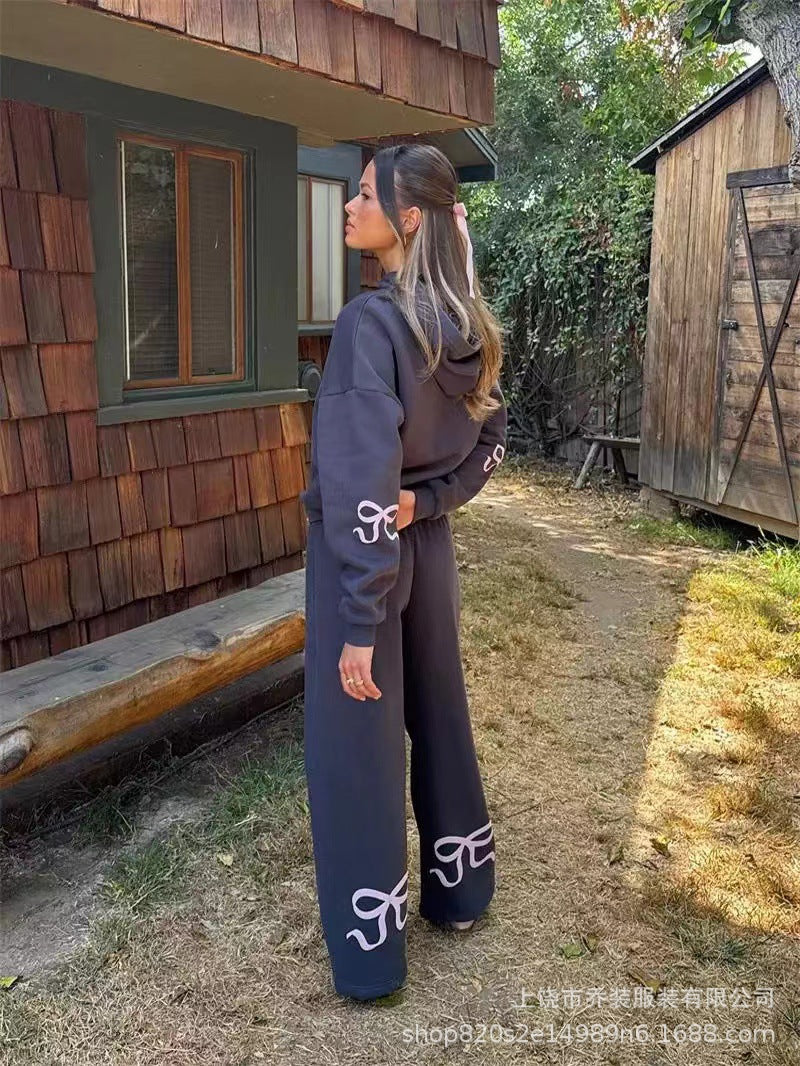 Strik Luxe Trainingspak | Comfort Met Een Vrouwelijke Touch