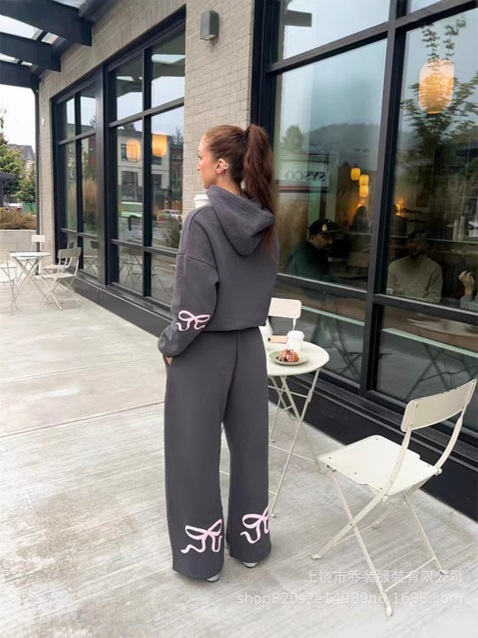 Strik Luxe Trainingspak | Comfort Met Een Vrouwelijke Touch
