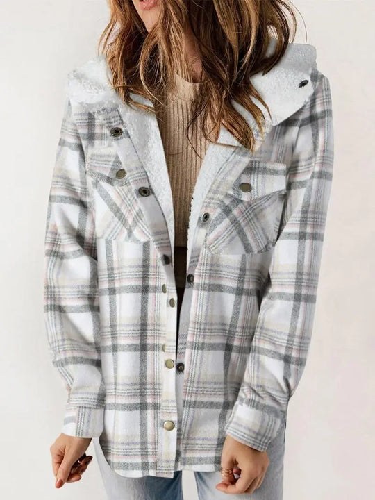 Dames Geruite Winterjas | Met Gevoerde Kap en Knoopsluiting | Warme Casual Winterjas