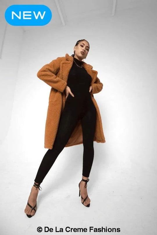 Jackie Dubbelzijdige Borg Teddy Midi Jas | Oversized Pasvorm met Dubbelzijdige Knoopsluiting | Volledig Gevoerd