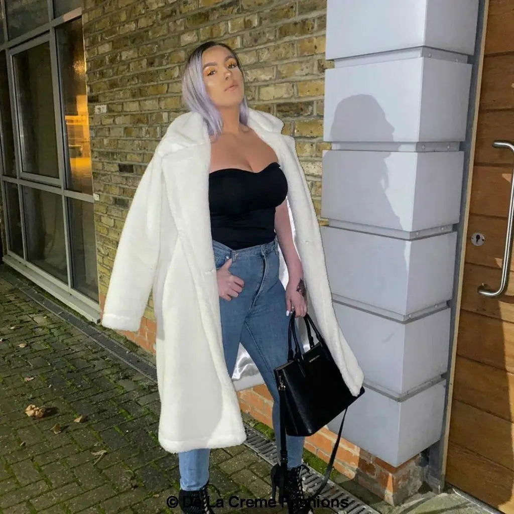 Jackie Dubbelzijdige Borg Teddy Midi Jas | Oversized Pasvorm met Dubbelzijdige Knoopsluiting | Volledig Gevoerd