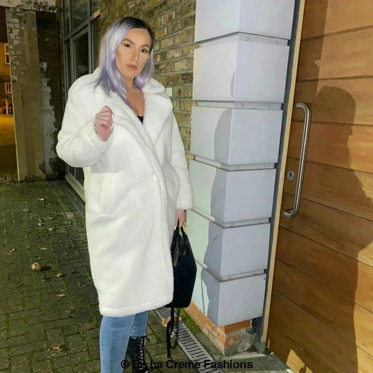 Jackie Dubbelzijdige Borg Teddy Midi Jas | Oversized Pasvorm met Dubbelzijdige Knoopsluiting | Volledig Gevoerd